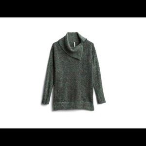 Leo & Nicole Tamra Cowl Neck